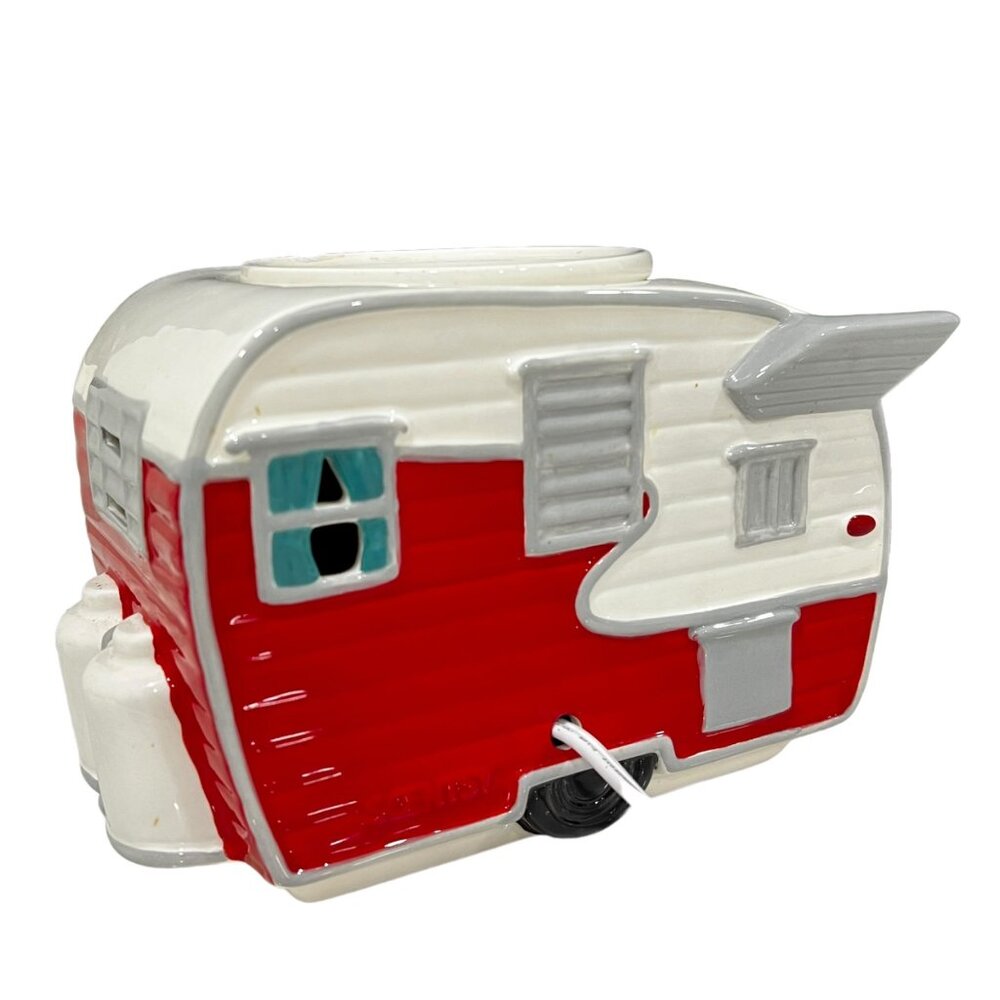 Scentsy Vintage Camper Trailer Max Welt Warmer w Lightbulb